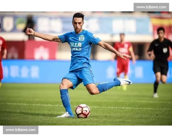 拉热铁腕:十人应战也要碾碎对手防线 拉热铁腕:十人应战也要碾碎对手防线