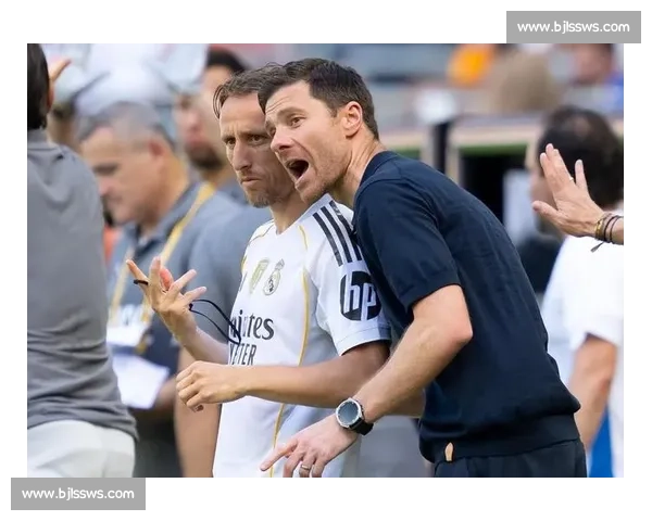 布努神扑 + 温情拥抱！皇马 1-1 利雅得新月，世俱杯见证传奇瞬间